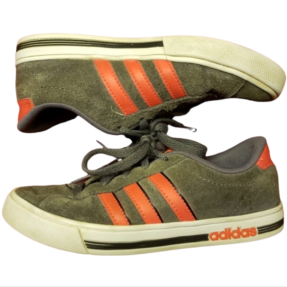 Girl's Kid's Adidas Tennis Sports Shoes/Sneakers - Picture 3 of 6